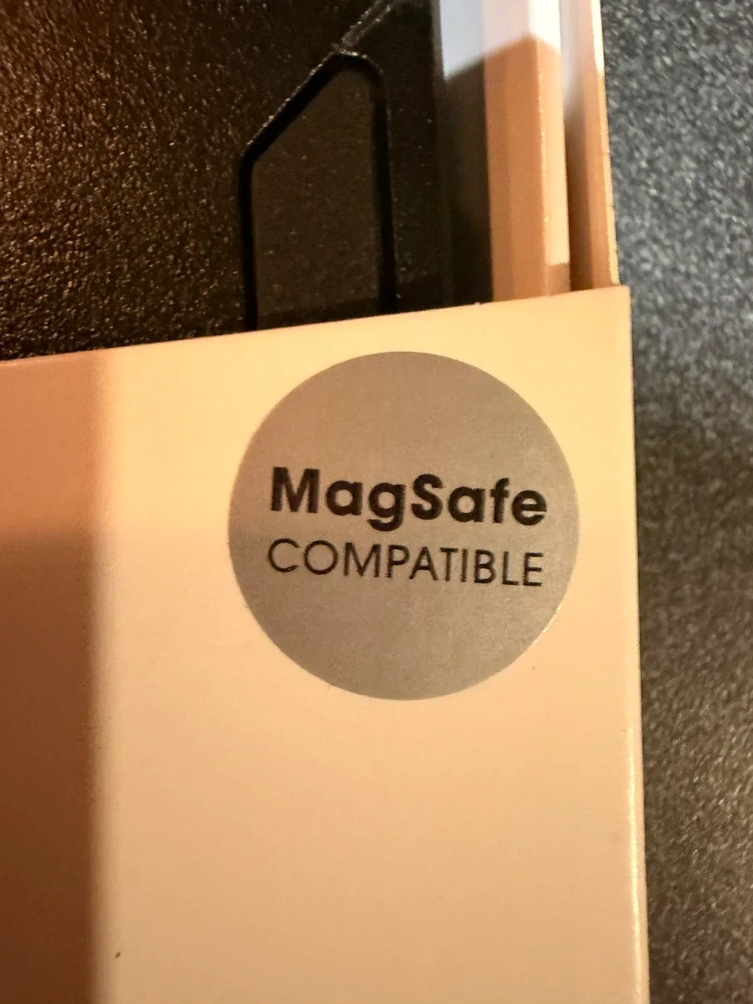 New OtterBox Commuter Case for iPhone 17 Pro Max image indicator(3)