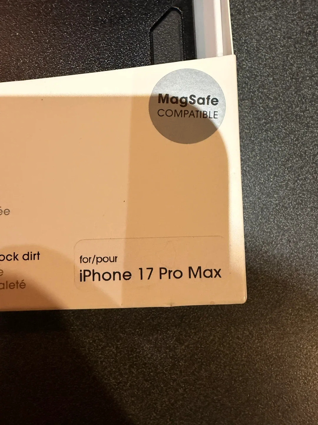 New OtterBox Commuter Case for iPhone 17 Pro Max image indicator(5)