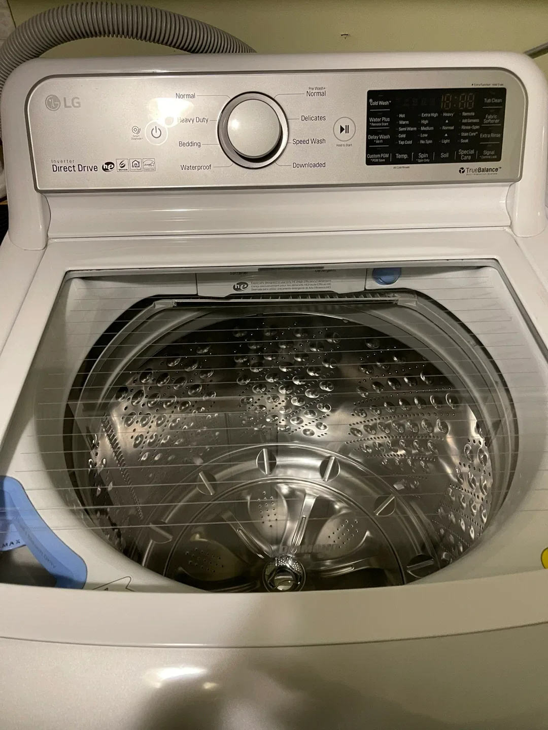 LG Washer and Dryer Set - White image indicator(3)