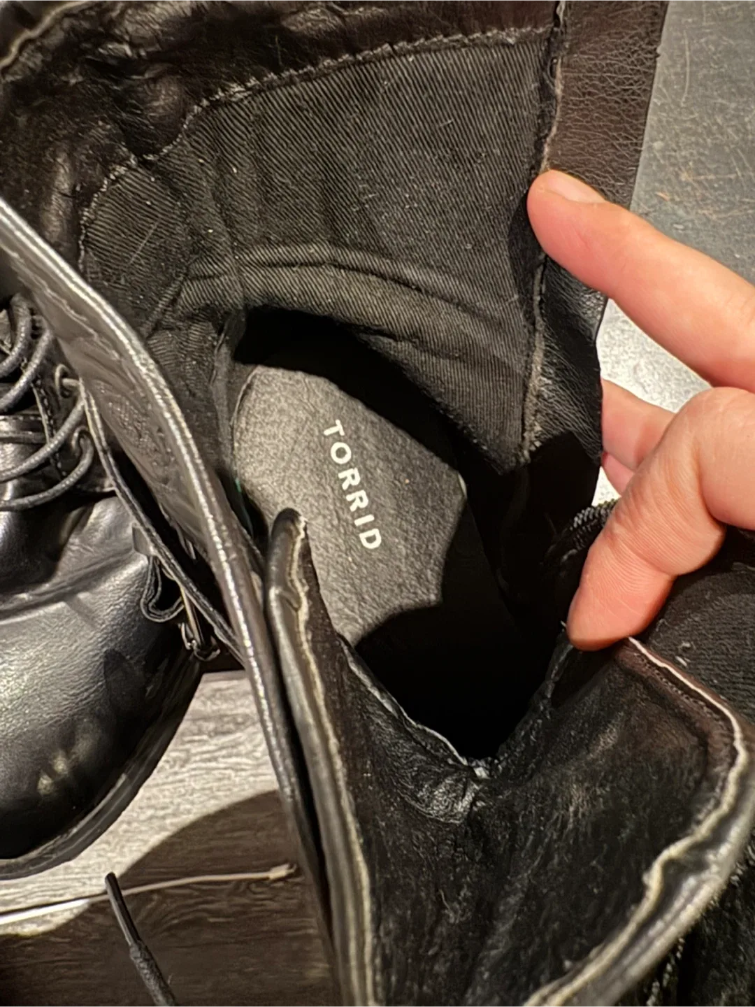 Size 10-11 Vegan leather Combat Boots image indicator(6)