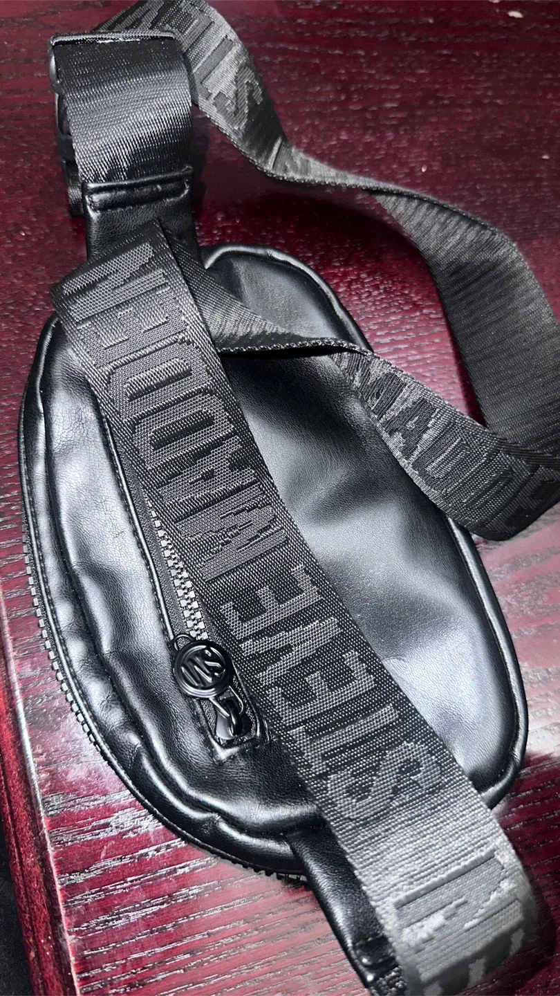 SM waist bag image indicator(3)