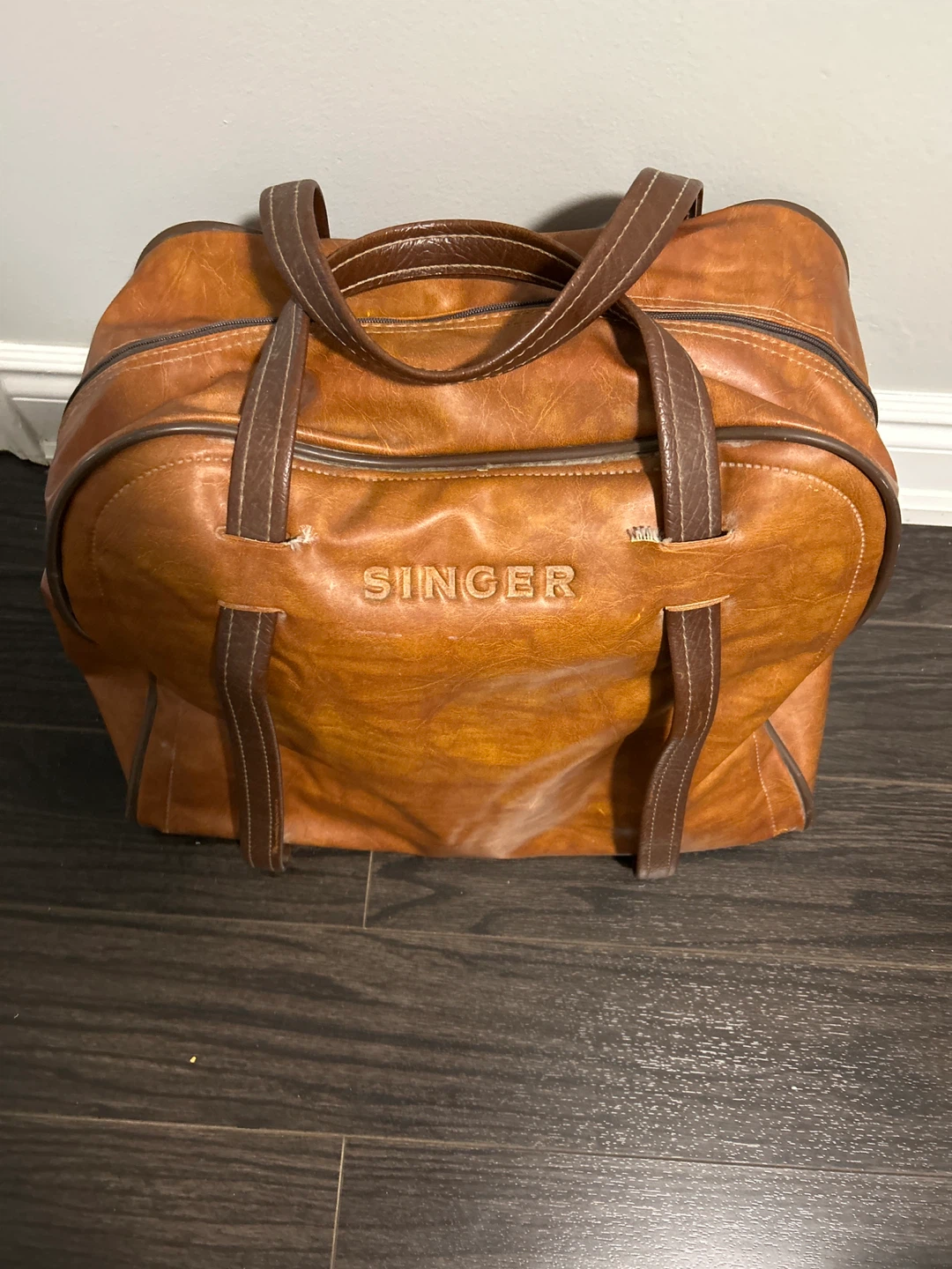 Singer Sewing Machine with Case