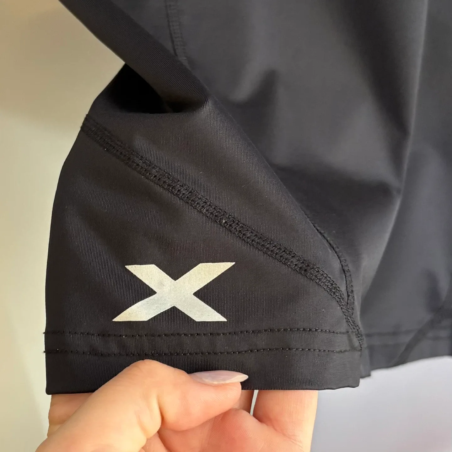 2XU Core Compression Tank Top Sleeveless Athletic Shirt Sz S image indicator(4)