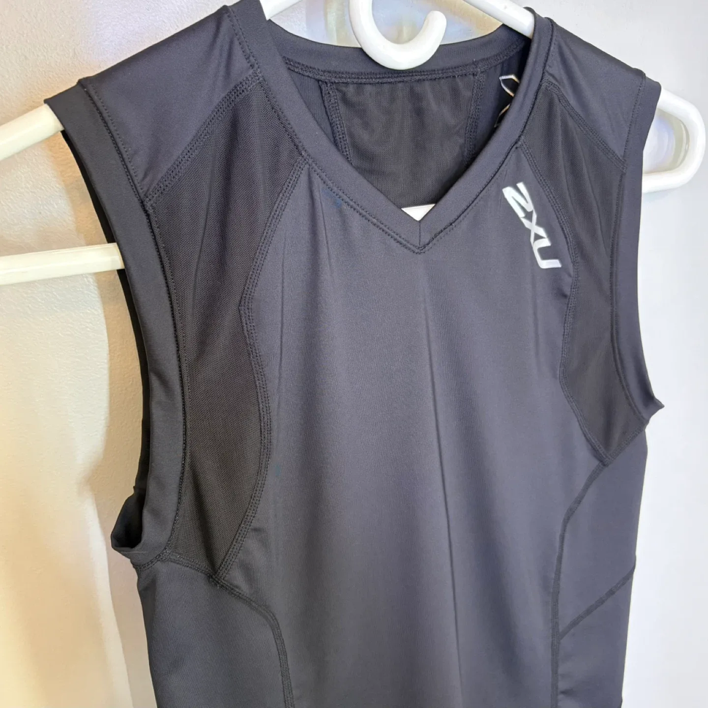 2XU Core Compression Tank Top Sleeveless Athletic Shirt Sz S image indicator(3)