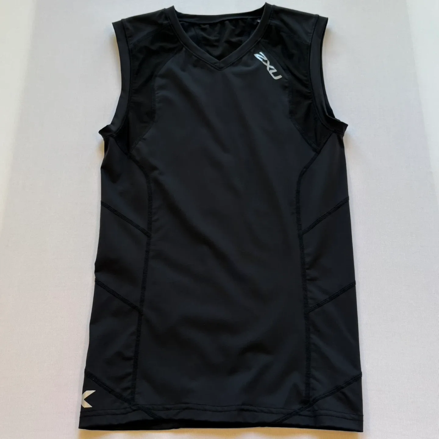 2XU Core Compression Tank Top Sleeveless Athletic Shirt Sz S image indicator(6)