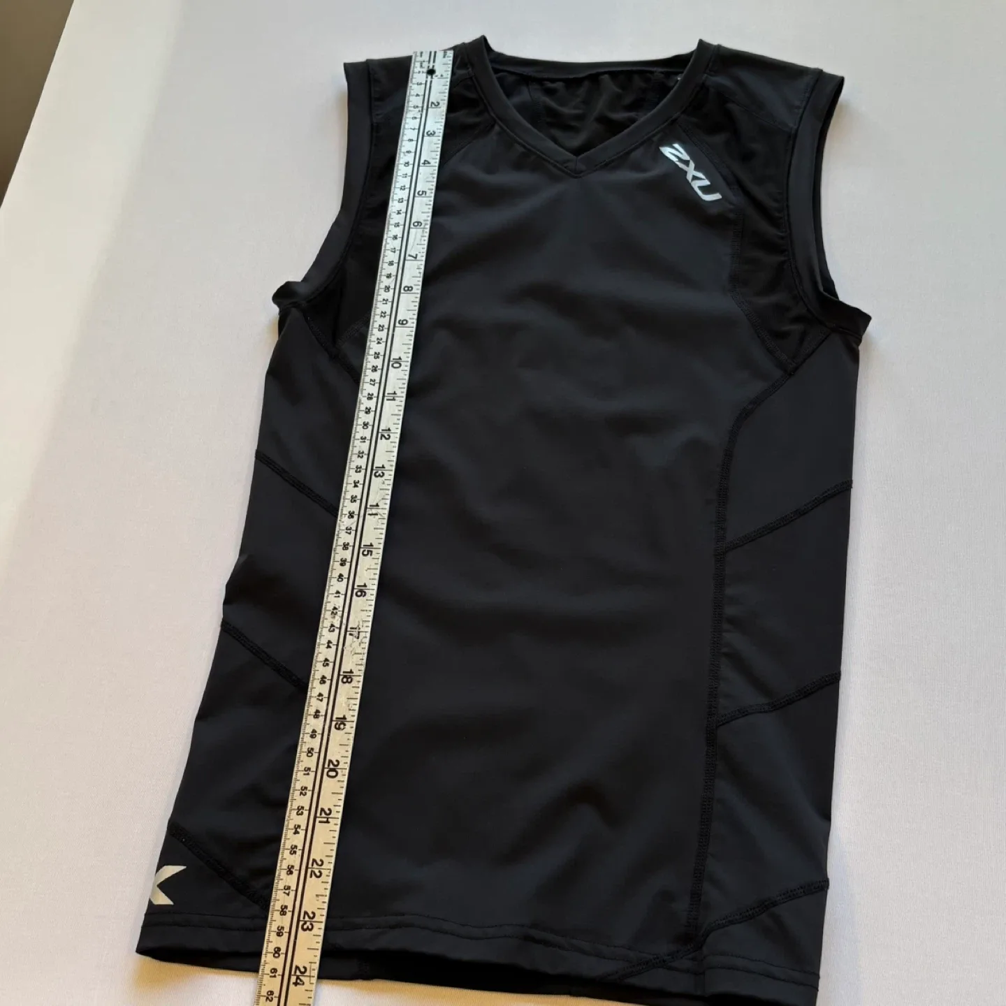 2XU Core Compression Tank Top Sleeveless Athletic Shirt Sz S image indicator(8)