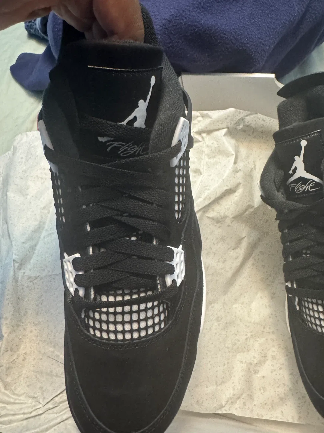 Air Jordan 4 Retro Black/White, Men's 10.5 image indicator(5)