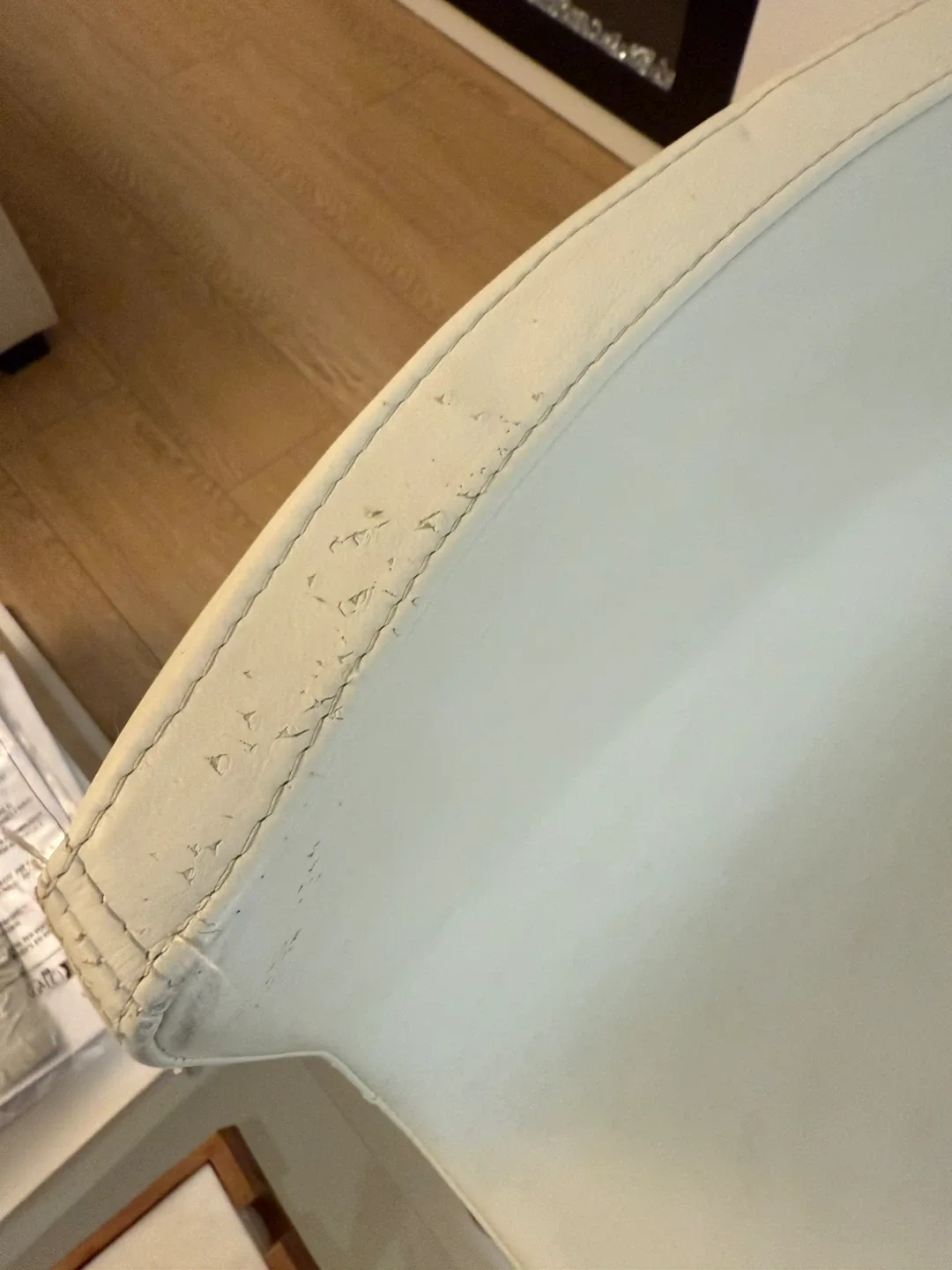 Set of 4 White Bar Stools image indicator(4)