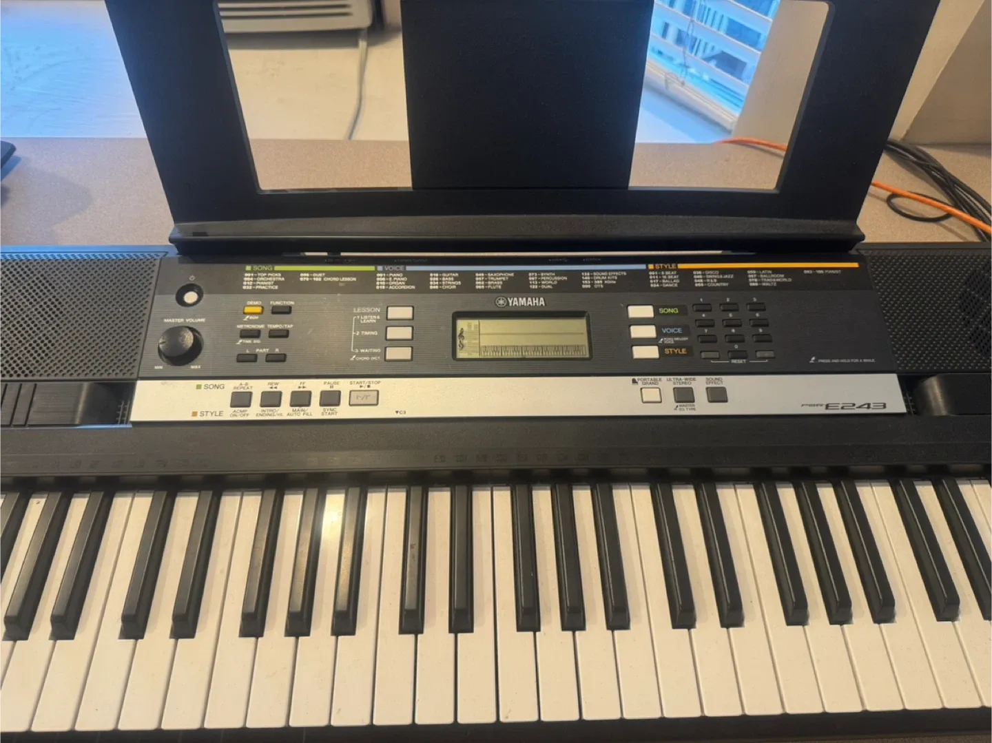Yamaha PSR-E243 Keyboard image indicator(3)