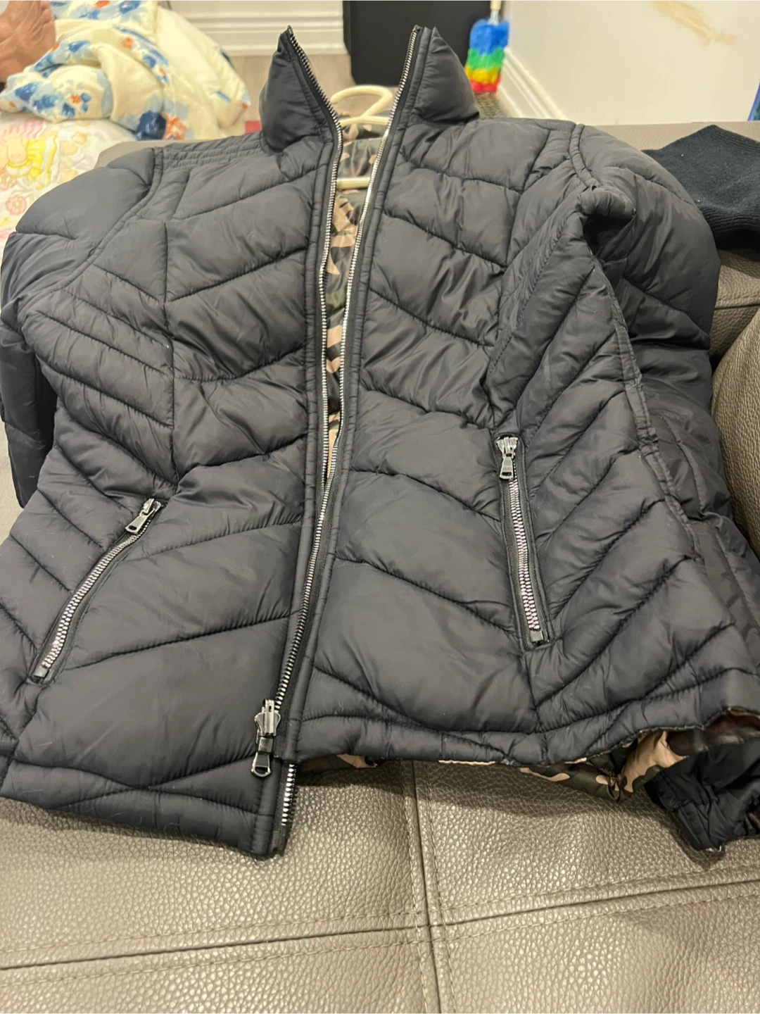 Puffer Jacket - Camo & Black
