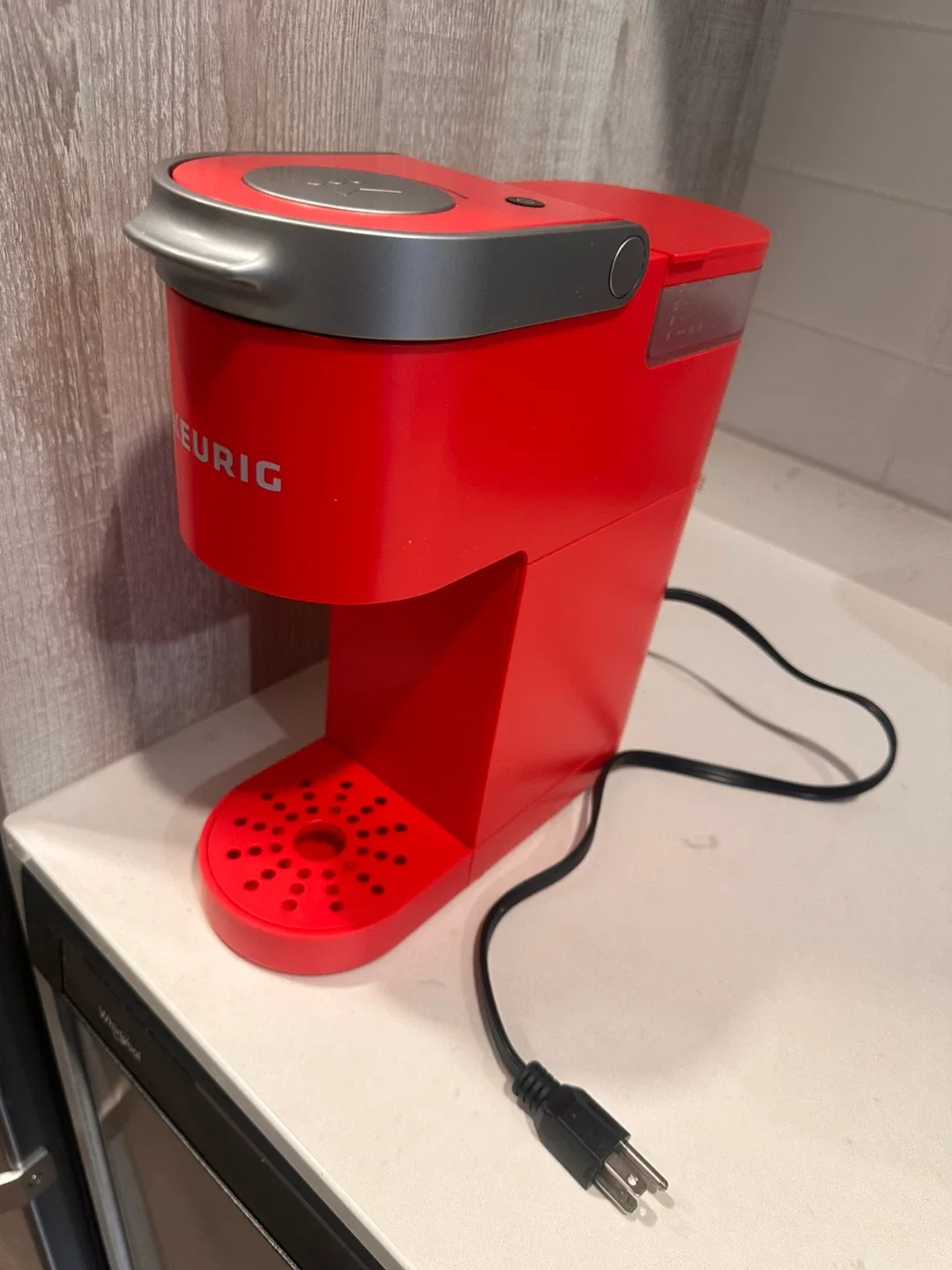 Keurig K-Mini Single Serve Coffee Maker - Red image indicator(2)