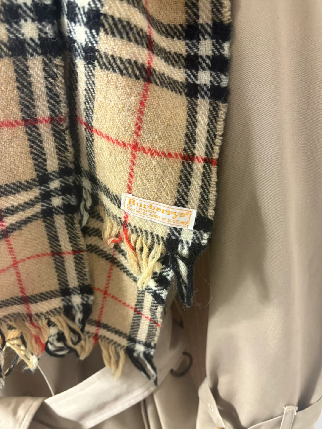 Burberry Trench Coat & Wool Scarf Set - photo 2