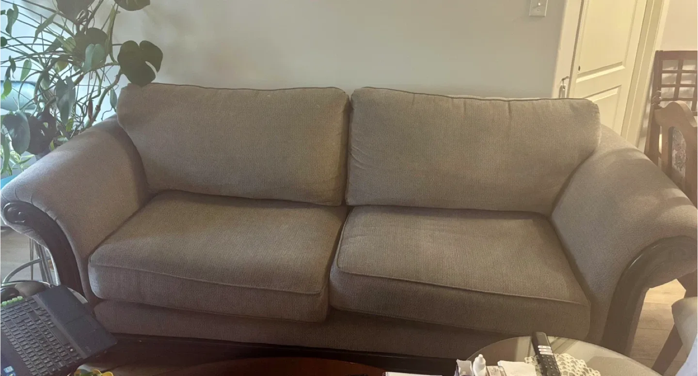 Selling three living room sofa sets in good used condition: image indicator(2)