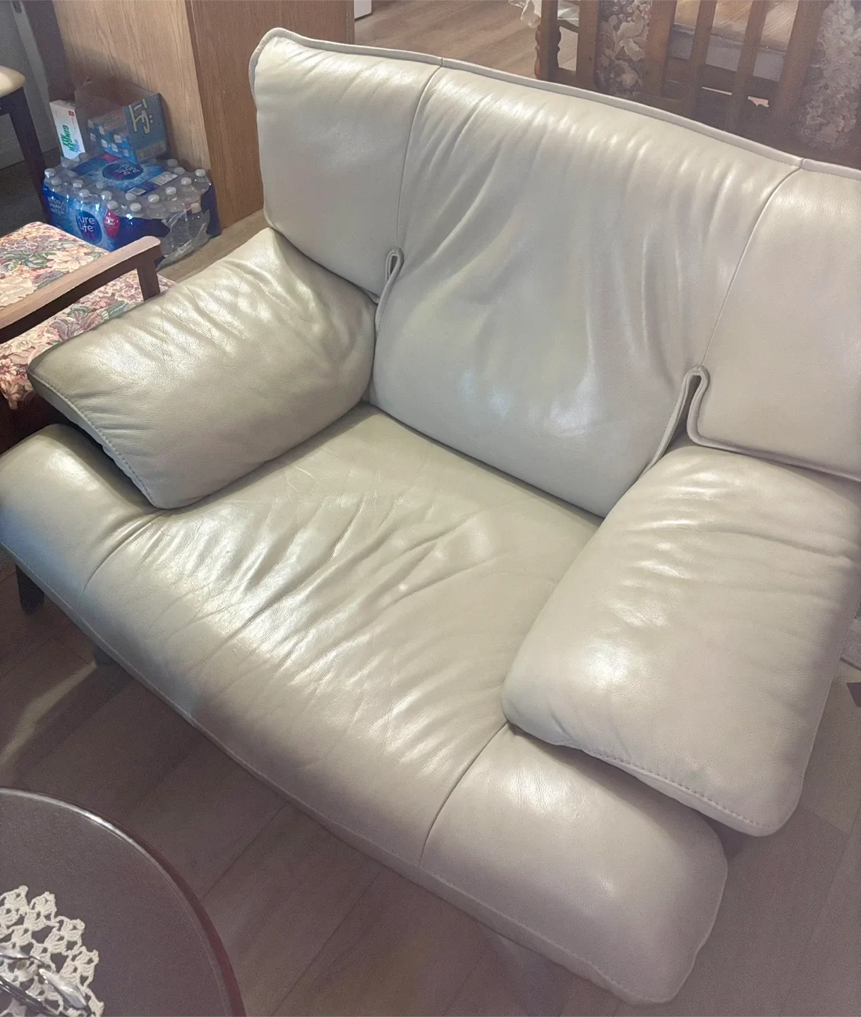 Selling three living room sofa sets in good used condition: image indicator(5)