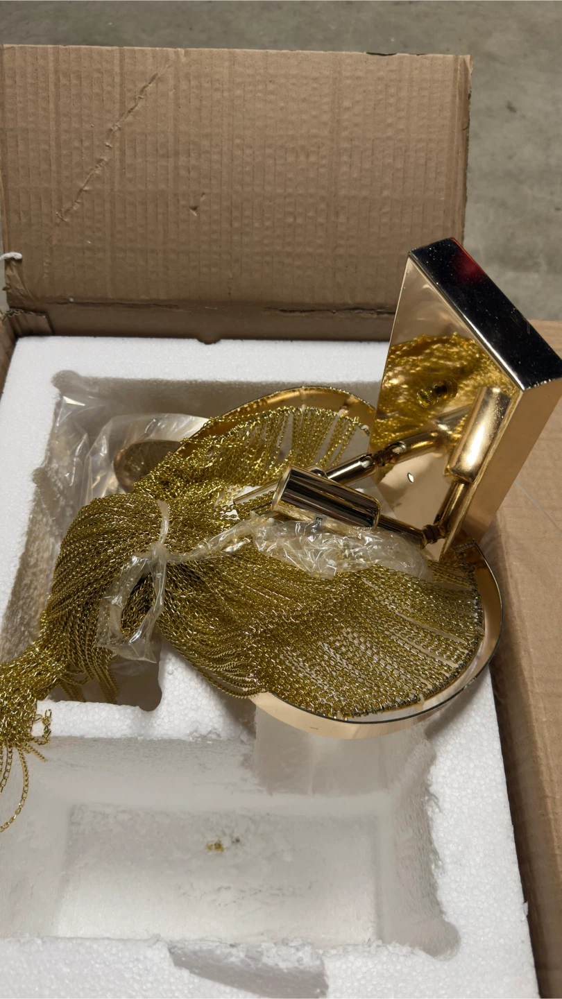 Two Gold Chain sconces - New in Box - photo 3