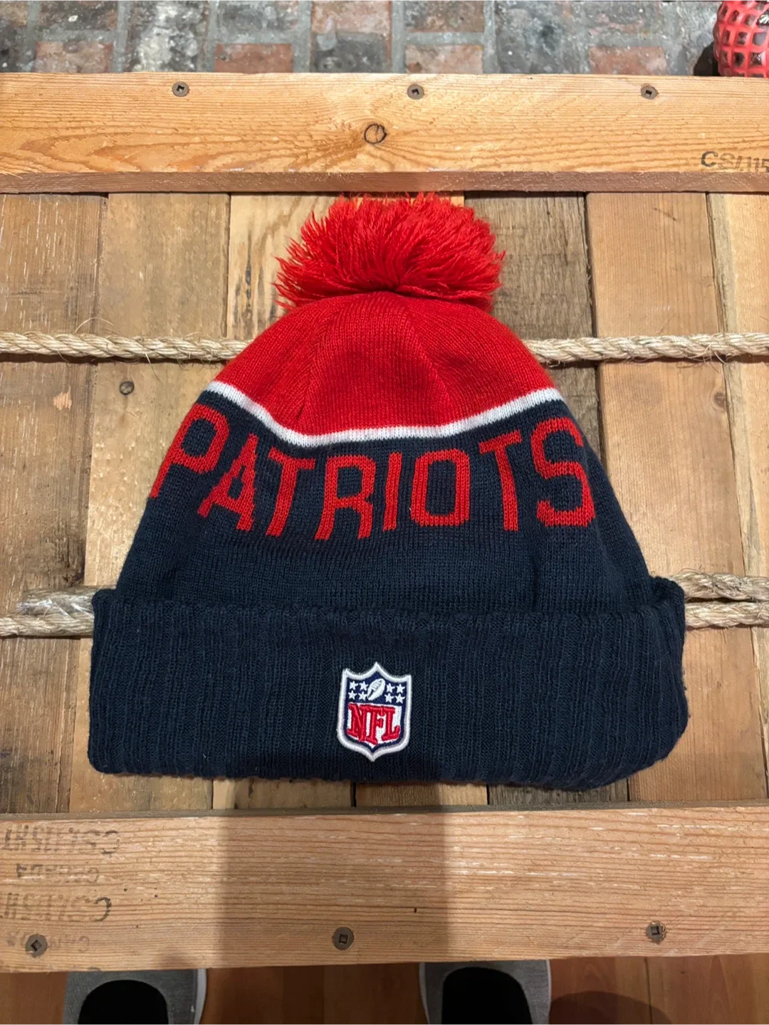 🏈 💙 New Era - New England Patriots Toque ❤️ 🩶 image indicator(4)