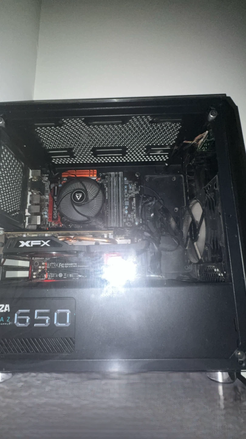 Custom PC - Radeon RX 570, i7-4790K, 32GB RAM