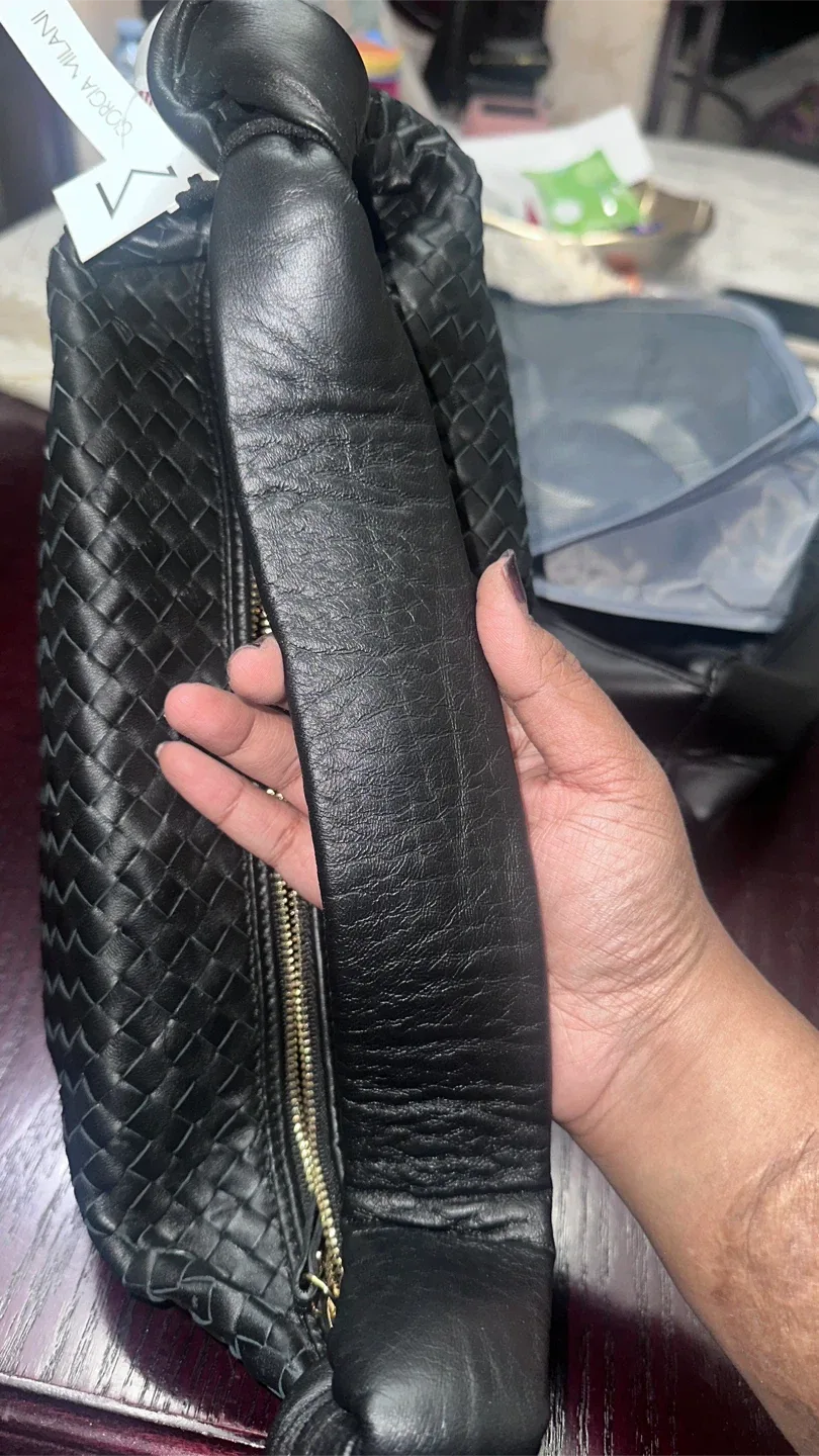 Giorgia Milani Black Leather Handbag image indicator(6)