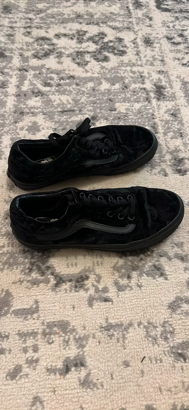 Vans Old Skool Black Velvet Shoes - Women's 7.5 image indicator(2)
