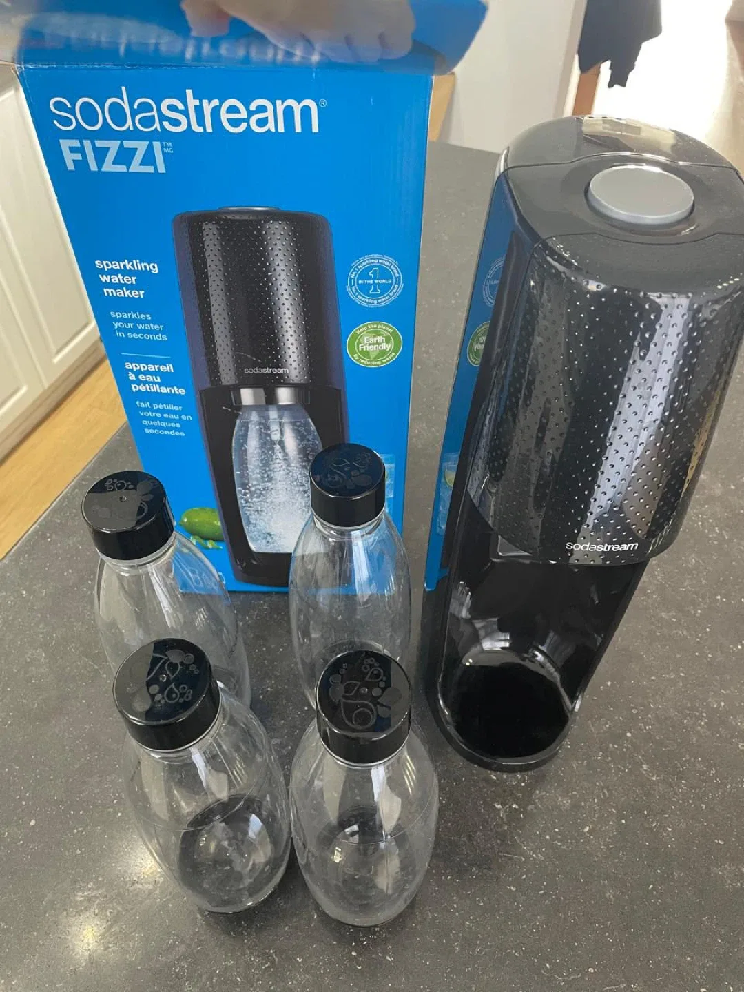SodaStream Fizzi Sparkling Water Maker image indicator(2)