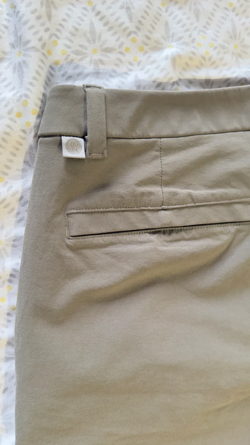 Lululemon Commission Classic-Fit Pant 30L image indicator(3)