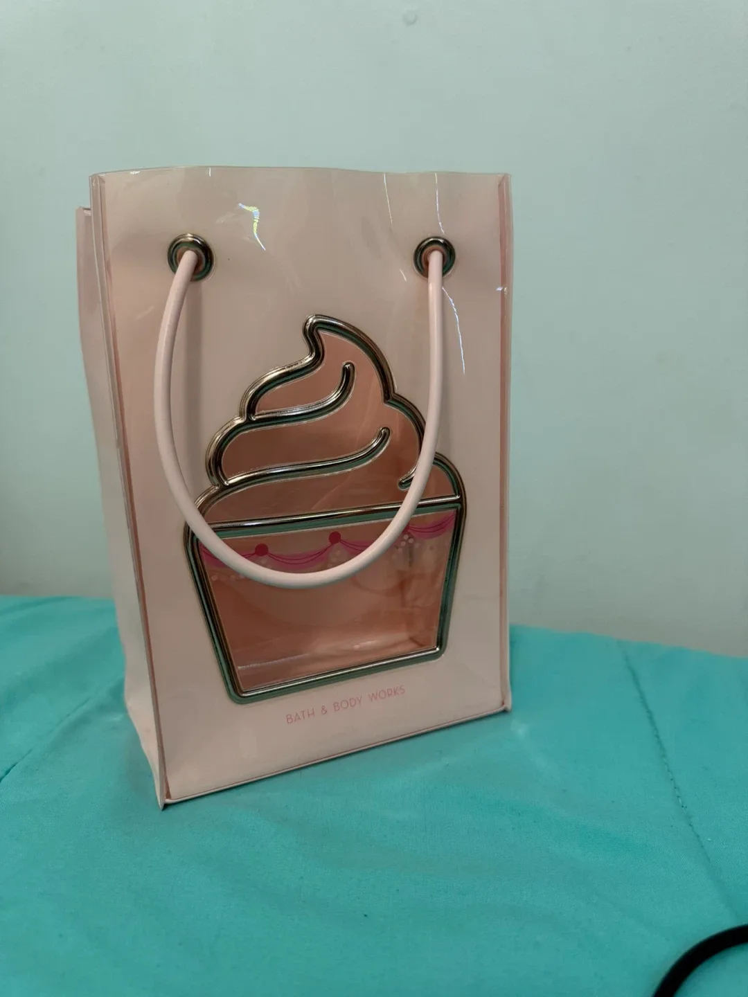 Bath & Body Works Gift Bag image indicator(3)