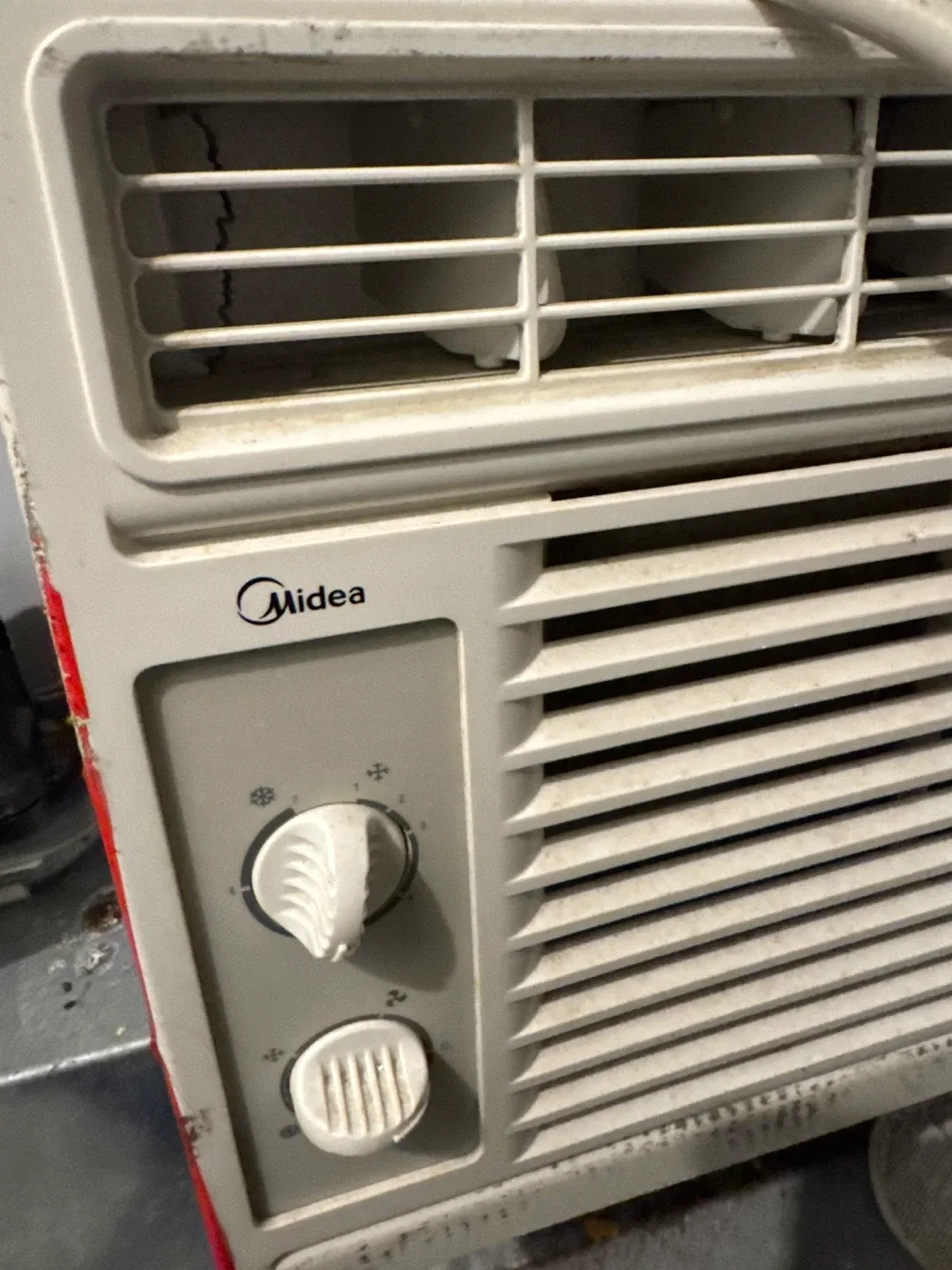 Midea Window Air Conditioner image indicator(2)