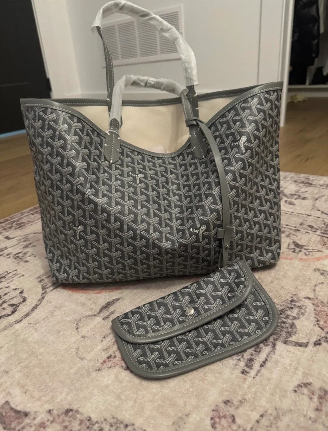 Goyard Gray Tote Bag with Pouch thumbnail
