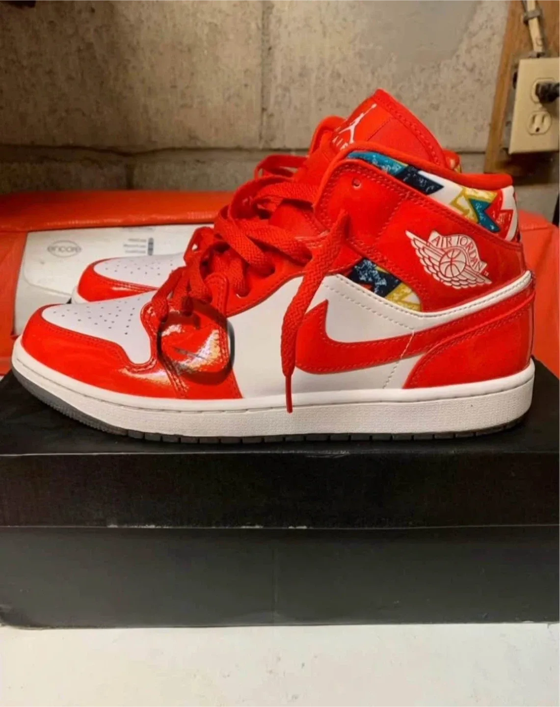 Air Jordan 1s image indicator(4)