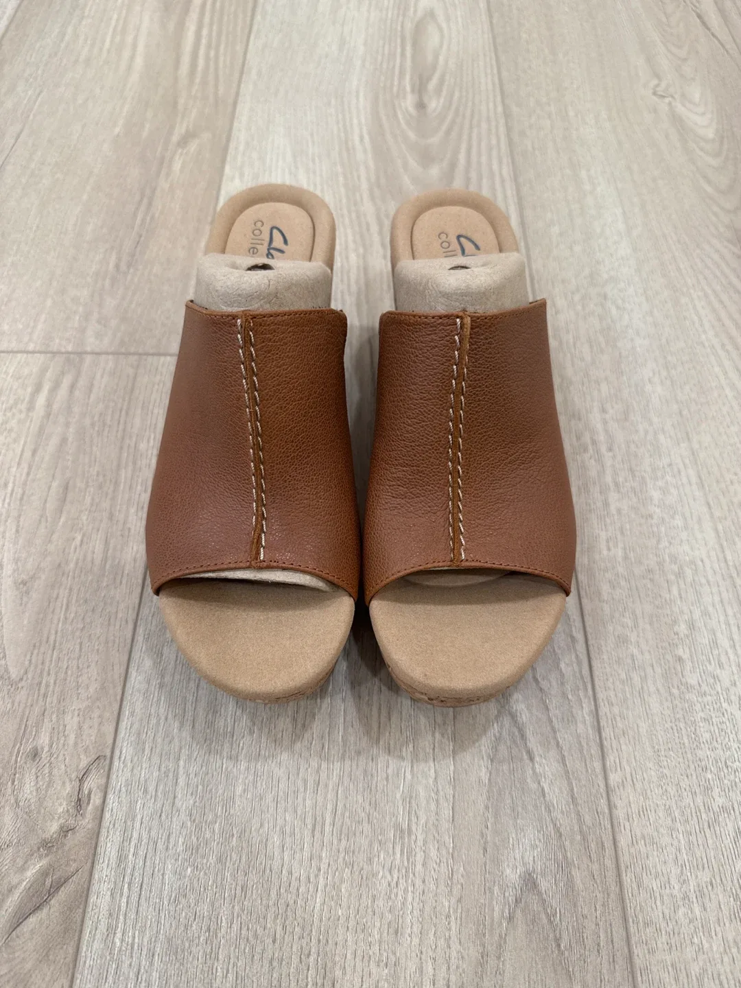 Clarks Giselle Orchid Tan Leather Sandals - Size 6.5