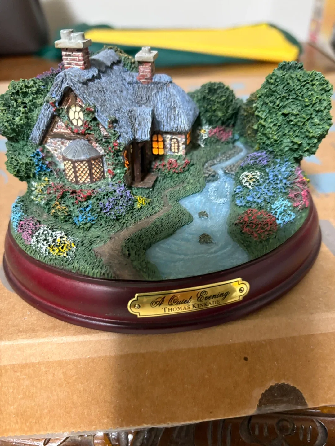 Thomas Kinkade Hawthorne Village "A Quiet Evening" image indicator(2)