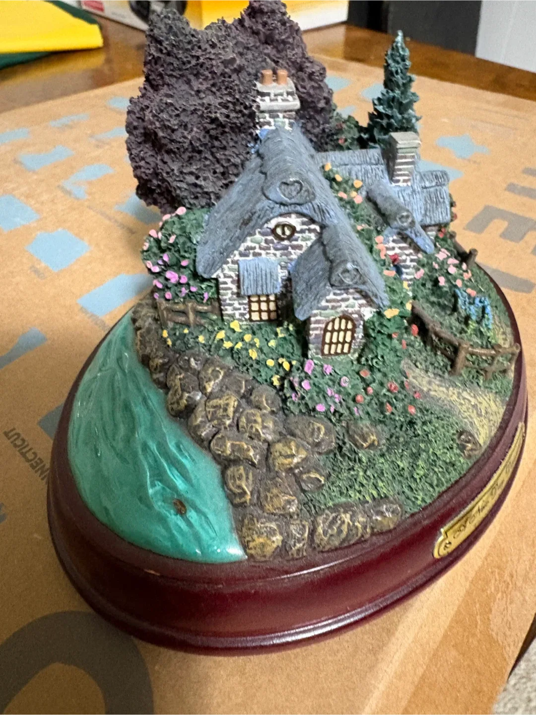 Thomas Kinkade Hawthorne Village "A New Day Dawning" image indicator(2)