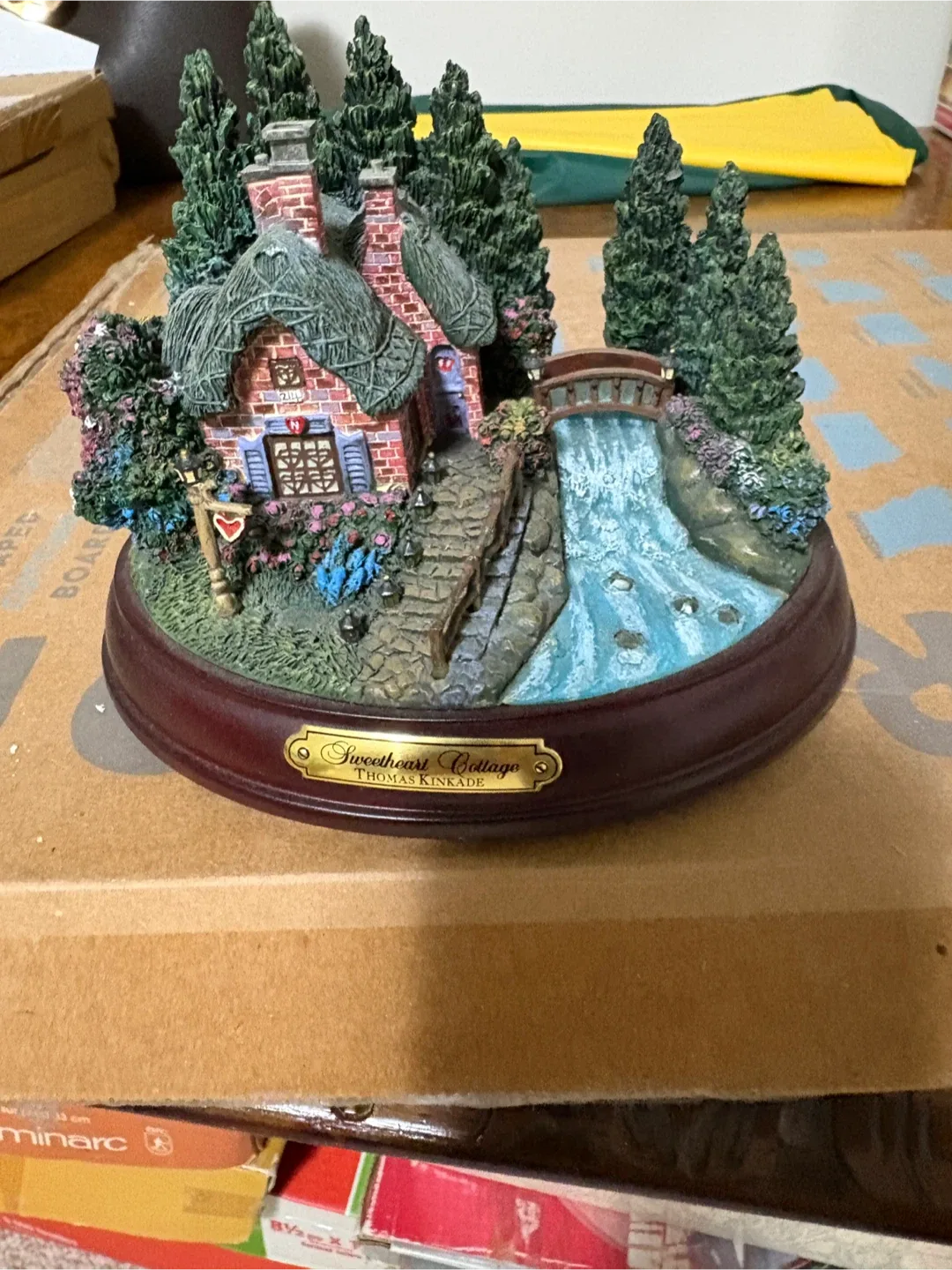 Thomas Kinkade Sweetheart Cottage Sculpture image indicator(3)