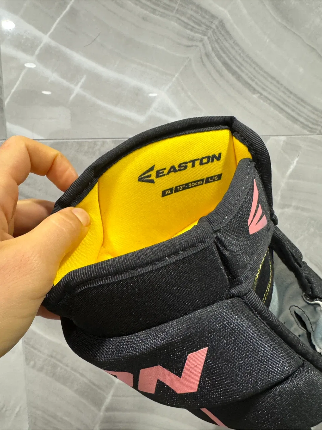 Easton Stealth Hockey Gloves - Junior L/G image indicator(2)