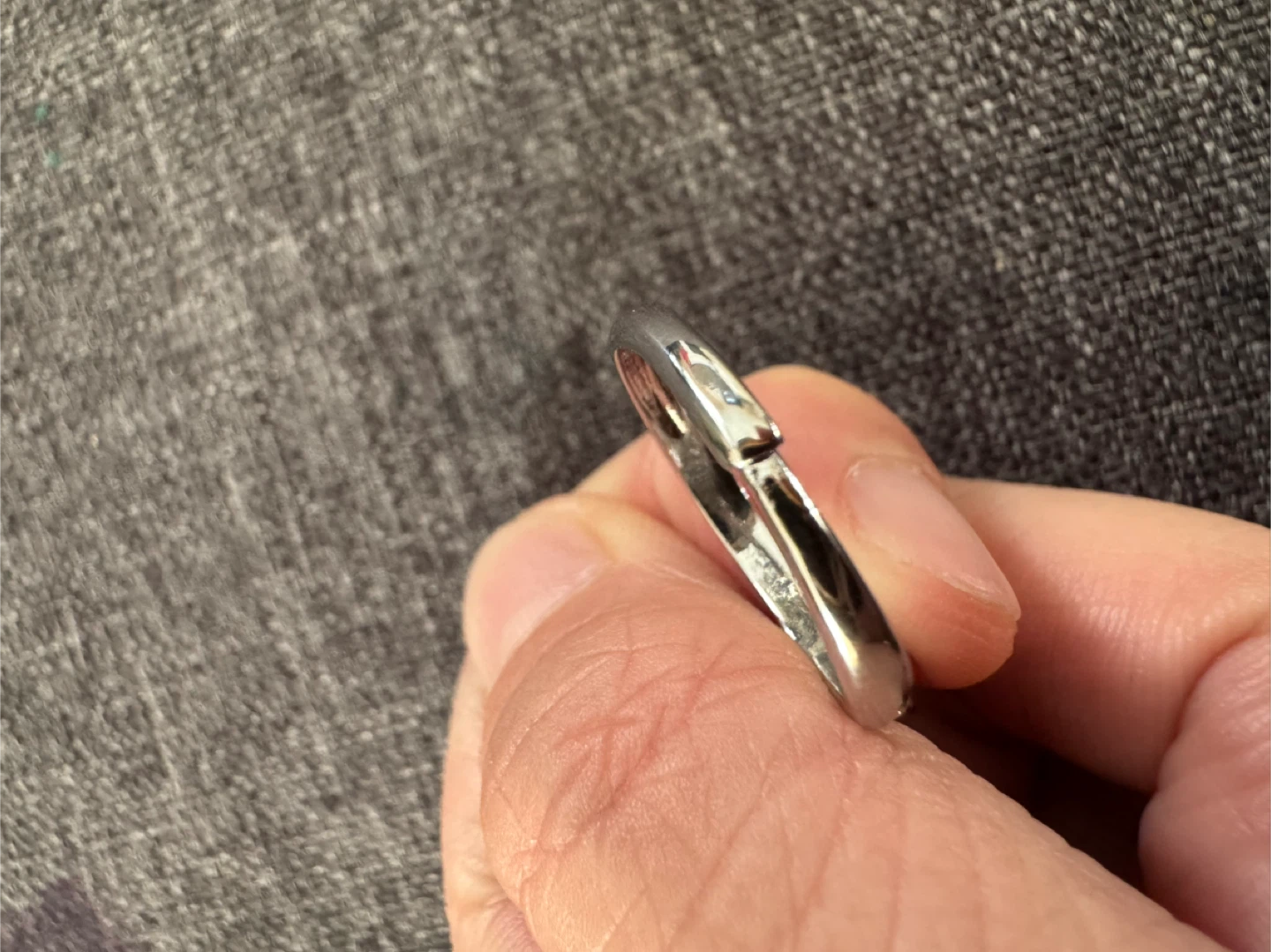 Elegant Platinum plated 1.0 ct simulated Diamond chanel Ring - photo 4