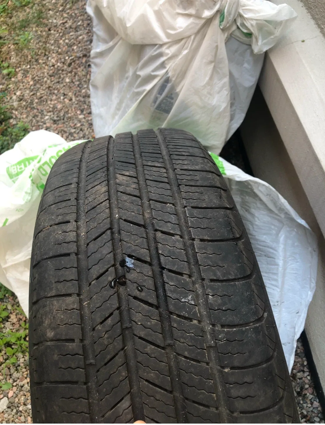 Winter Tires and Rims 225/65R17 102T Green Tire image indicator(3)