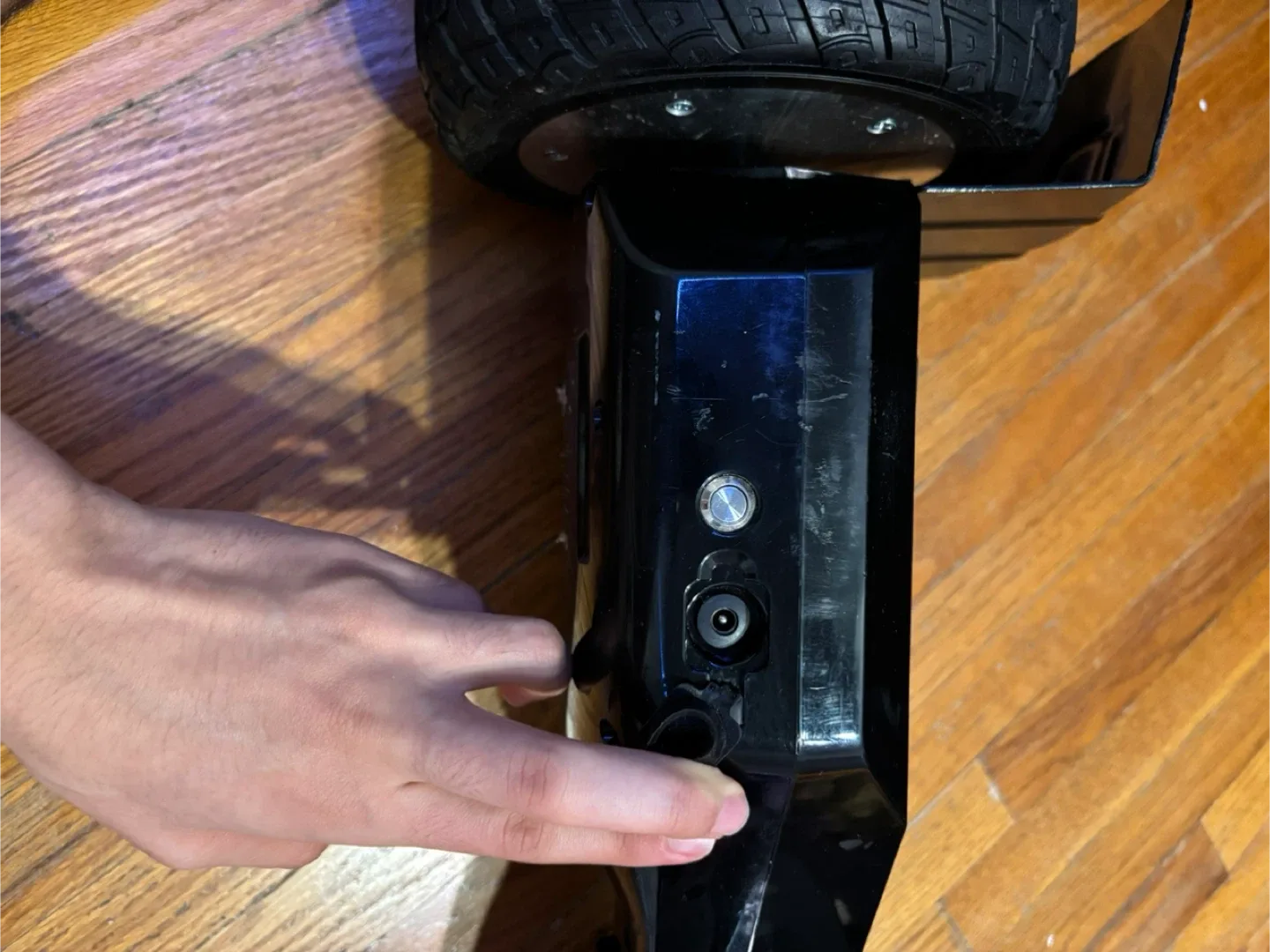 GOTRAX E4 Hoverboard - Black image indicator(5)