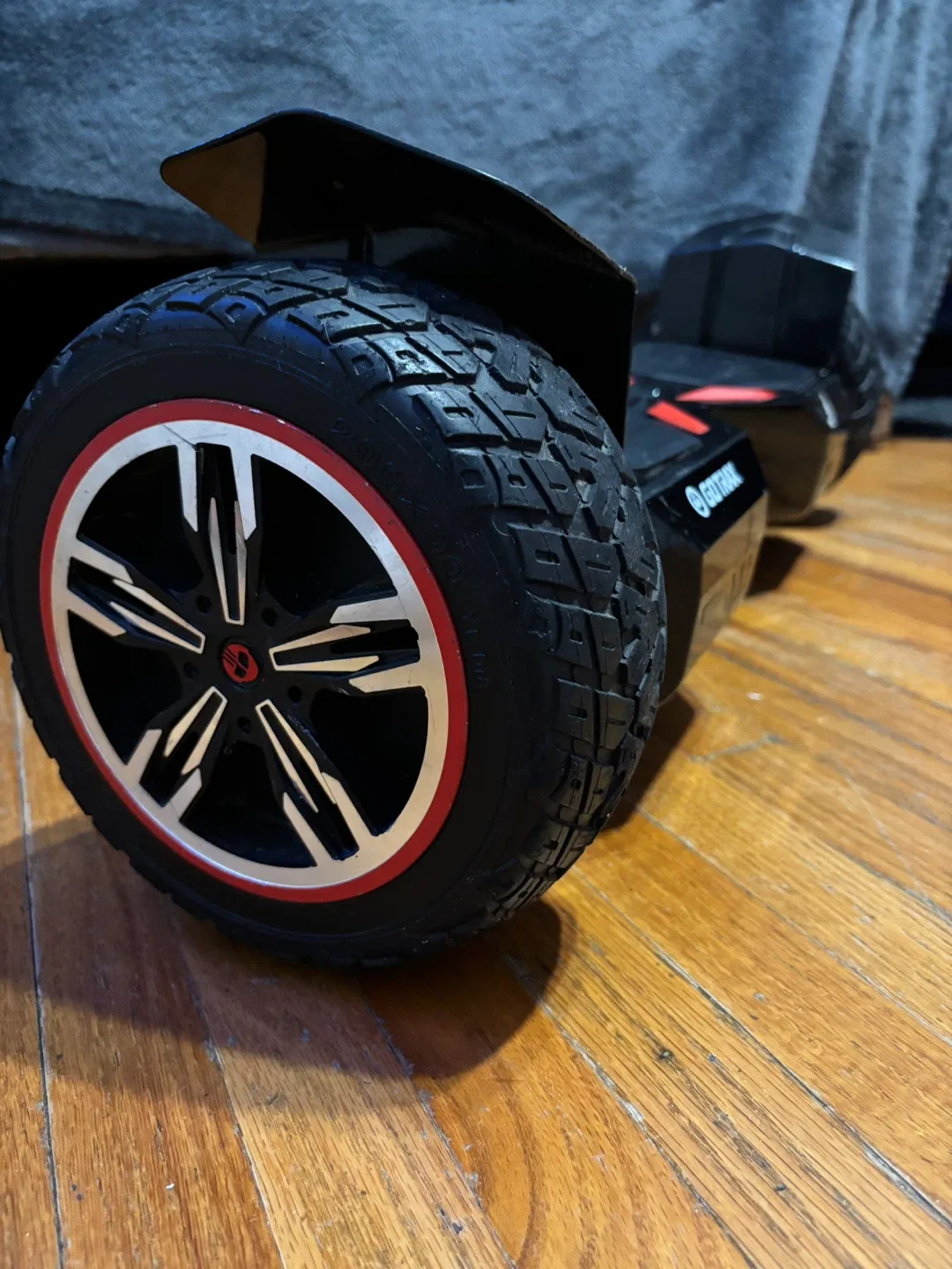GOTRAX E4 Hoverboard - Black image indicator(9)