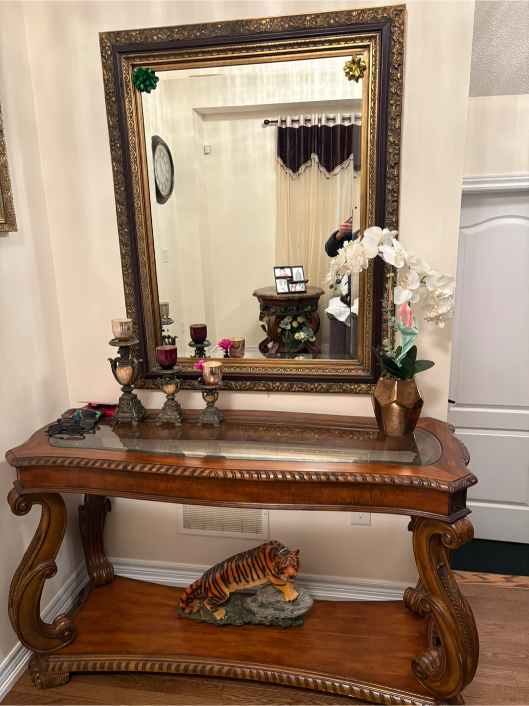 Ornate Mirror and Console Table Set - photo 4