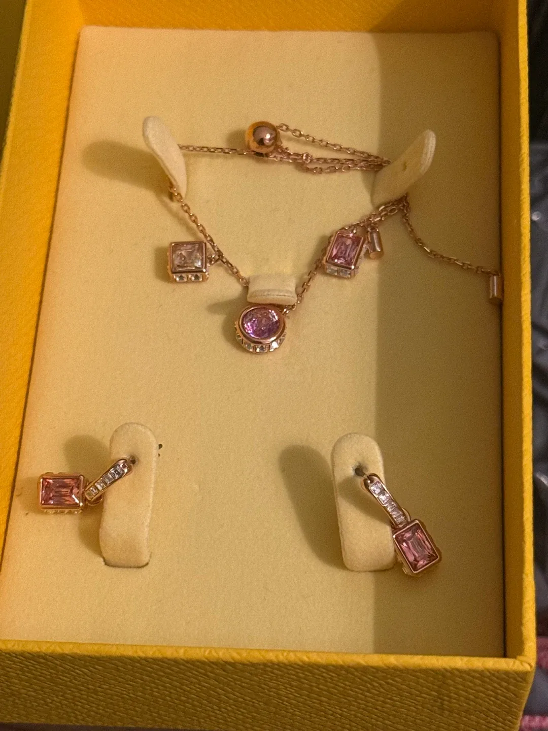Swarovski bracelet and earrings set