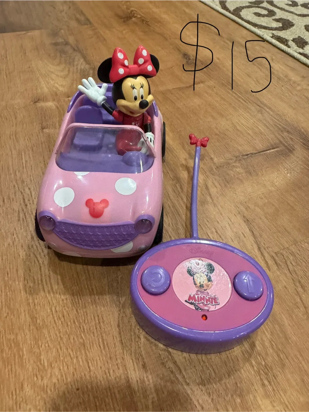 Disney Minnie Mouse RC Car