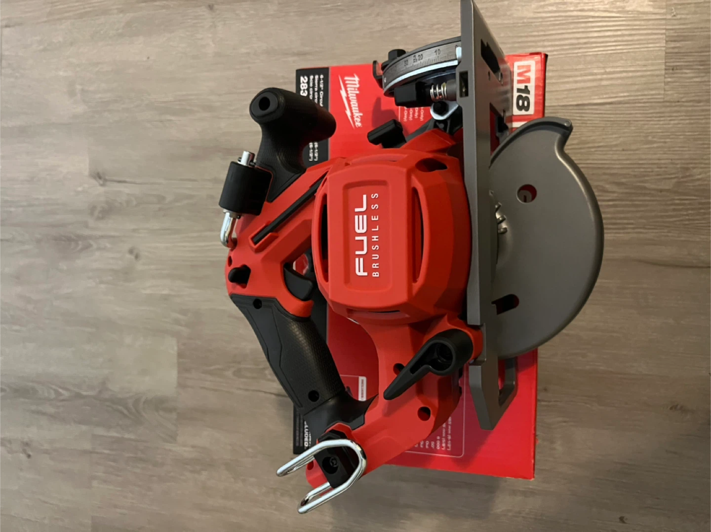 Milwaukee M18 FUEL Circular Saw 6 1/2 2833-20 - New - photo 2