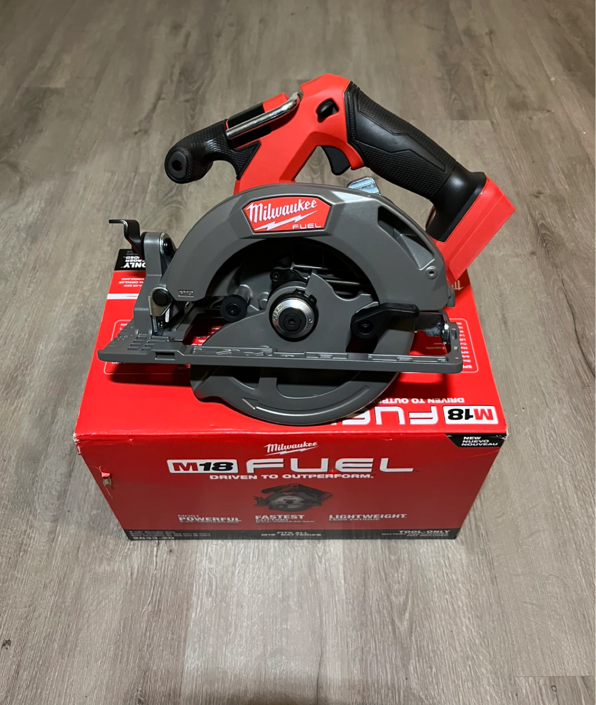 Milwaukee M18 FUEL Circular Saw 6 1/2 2833-20 - New