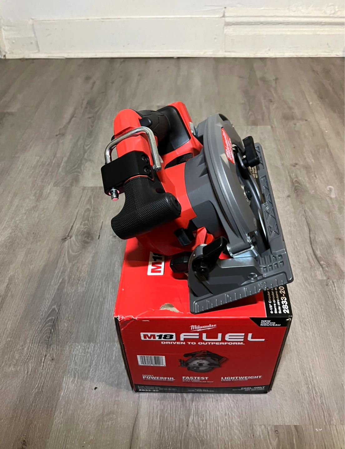 Milwaukee M18 FUEL Circular Saw 6 1/2 2833-20 - New - photo 4