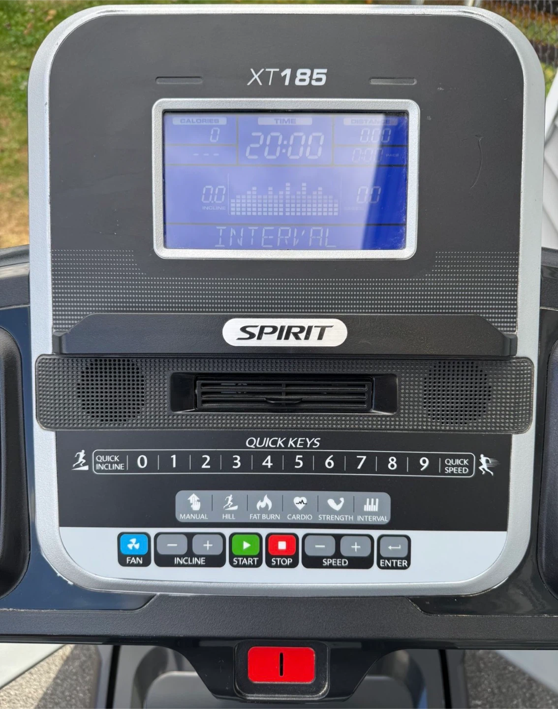Spirit XT185 Treadmill - photo 5