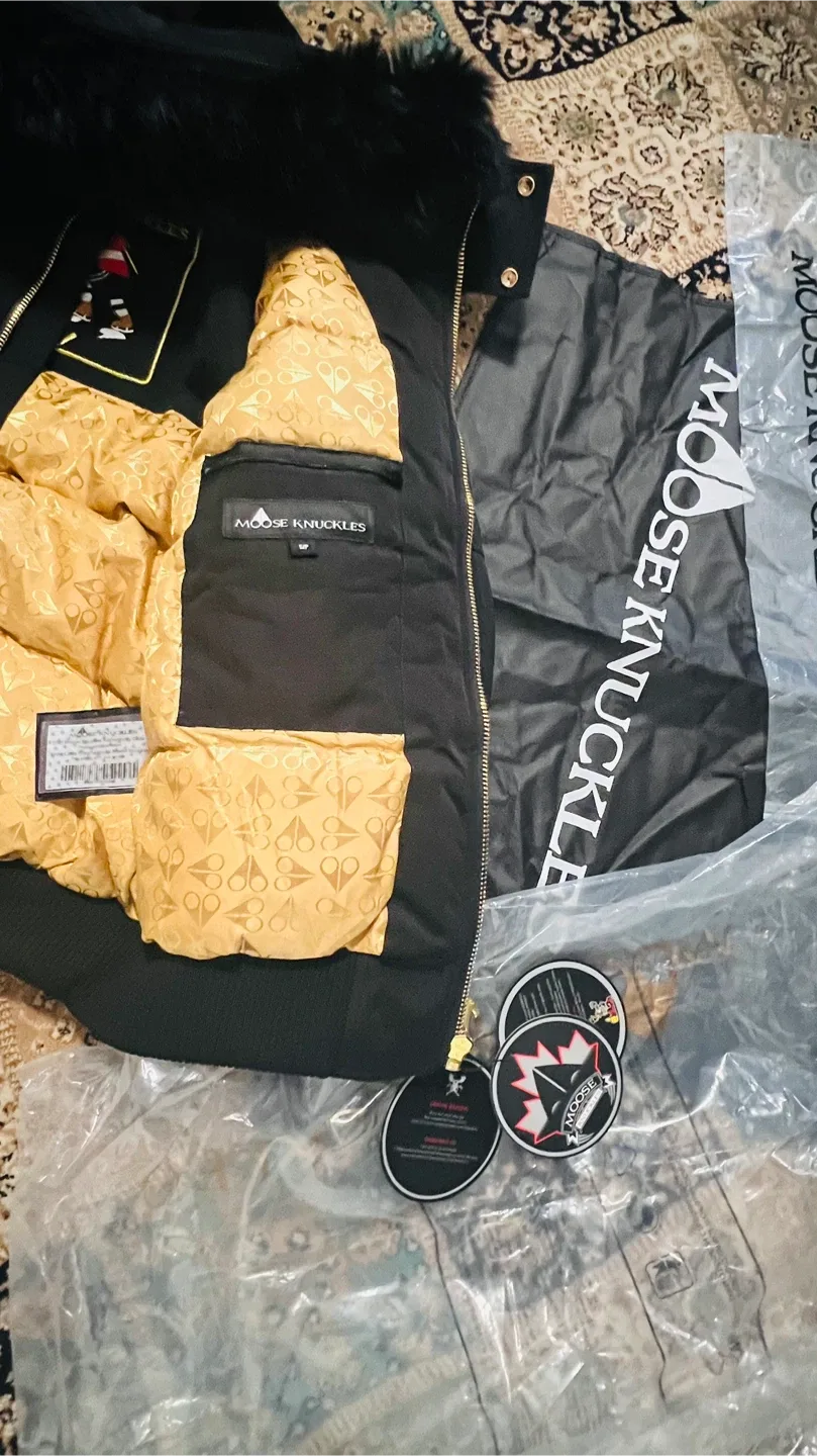 Moose Knuckles Black Bomber Jacket - Size S image indicator(4)