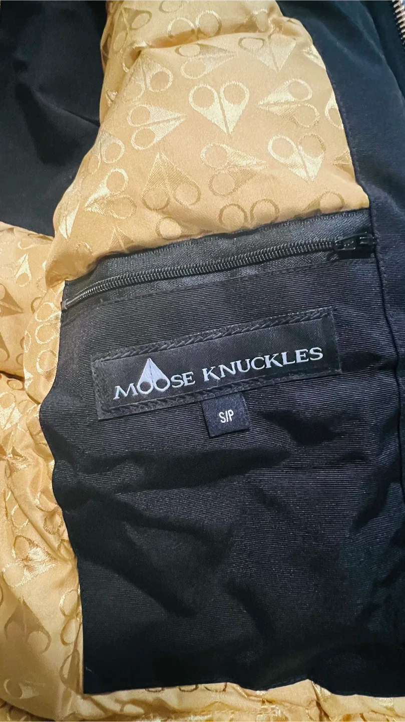 Moose Knuckles Black Bomber Jacket - Size S image indicator(3)