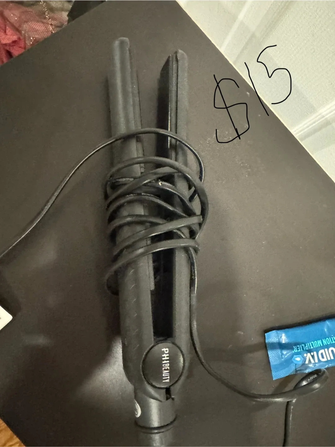 PH4BEAUTY Hair Straightener - $15