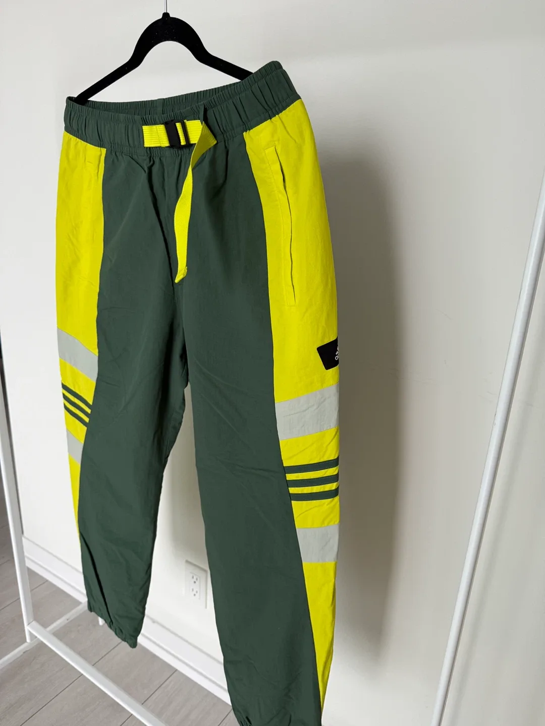 Adidas Adventure Archive mens Track Pants - Green/Yellow Large image indicator(2)
