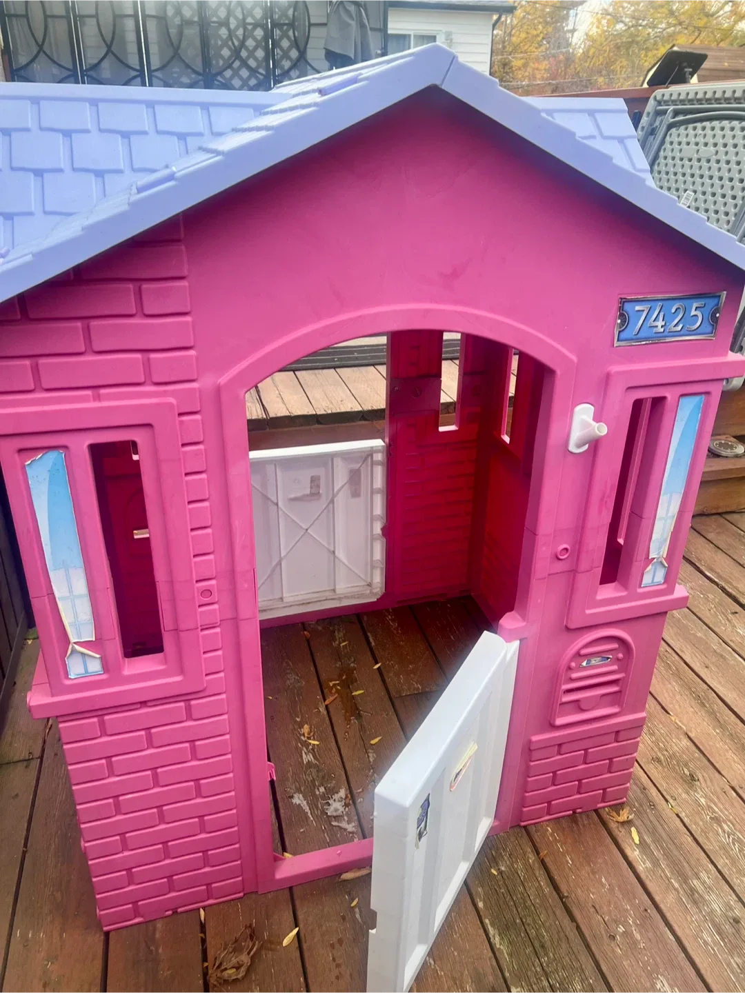 Little Tikes Princess Cottage Playhouse - Pink image indicator(3)